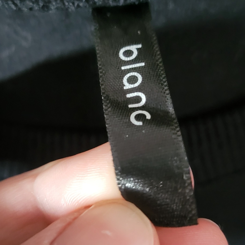 Blanc small black shoulder pad tee boxy fit capped sleeves relaxed fit - Picture 5 of 7